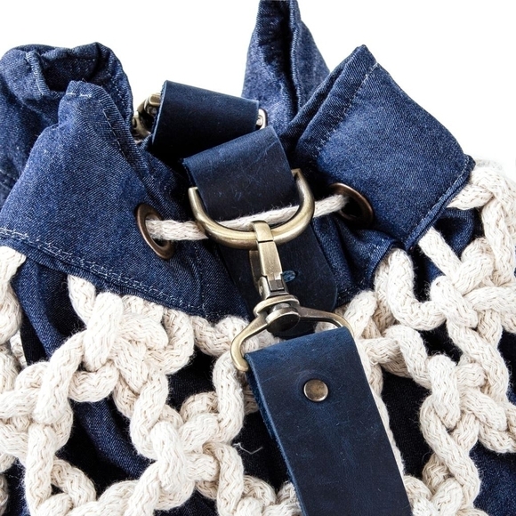 Leather Crochet Store Crossbody Casual Bag in Leather Accessories - Picture 4 of 5